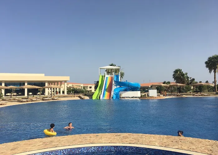 Üdülőközpont Jolie Royal Peninsula & 5*
